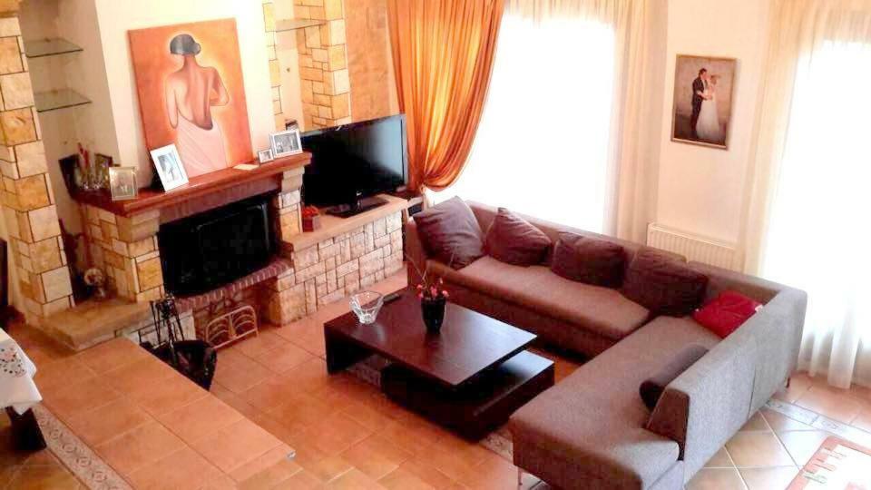 Dorothea'S Villa Platanos  Buitenkant foto