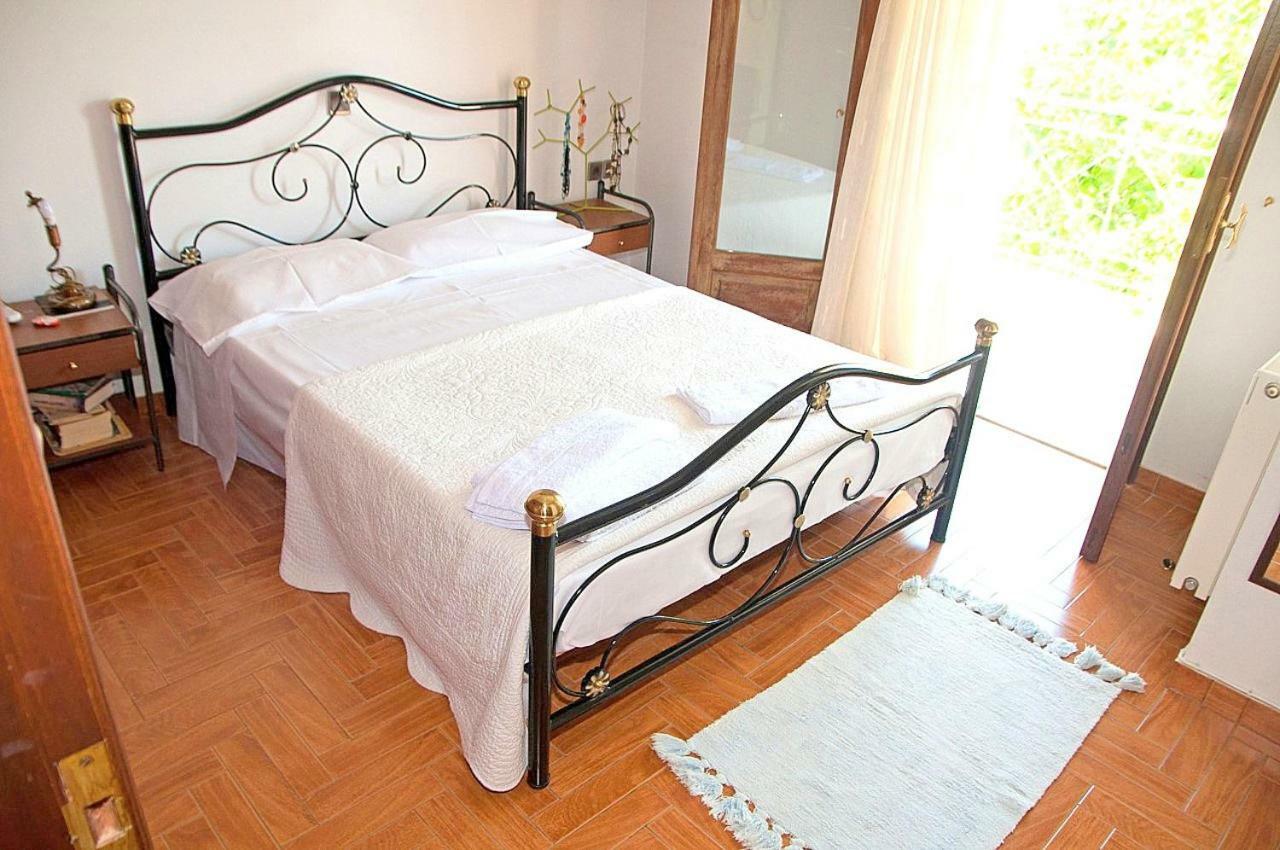 Dorothea'S Villa Platanos  Buitenkant foto